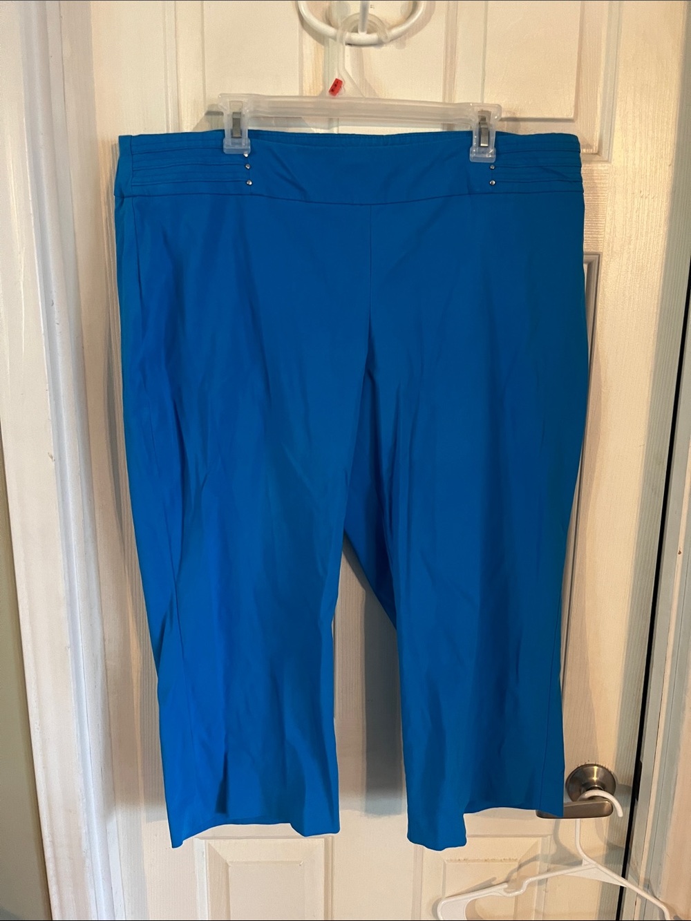 JM Maurice’s Bright Blue Pull-On Capri Pants with Stud Detail  women’s 2x